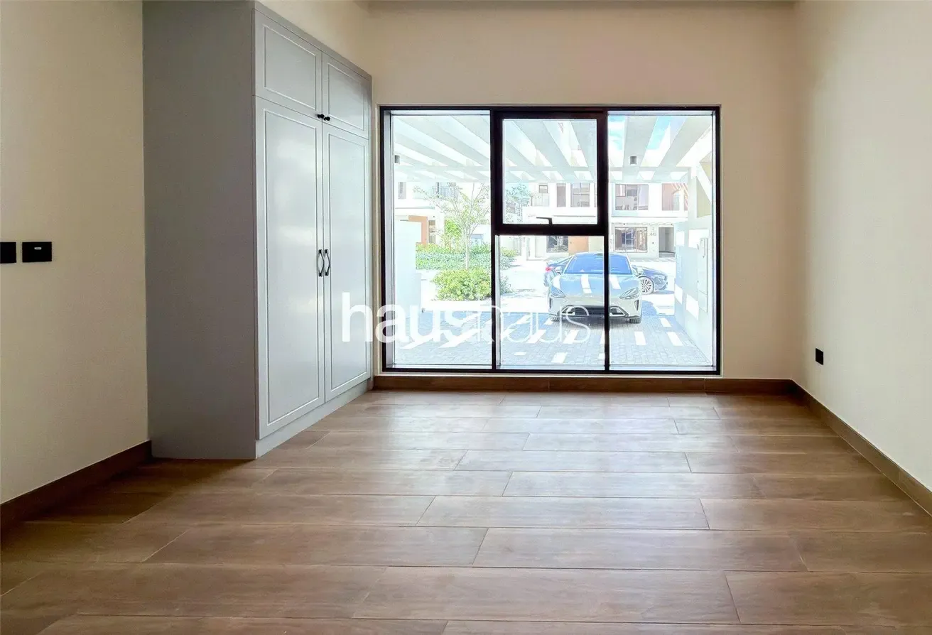 NW facing | Ready | Area Expert