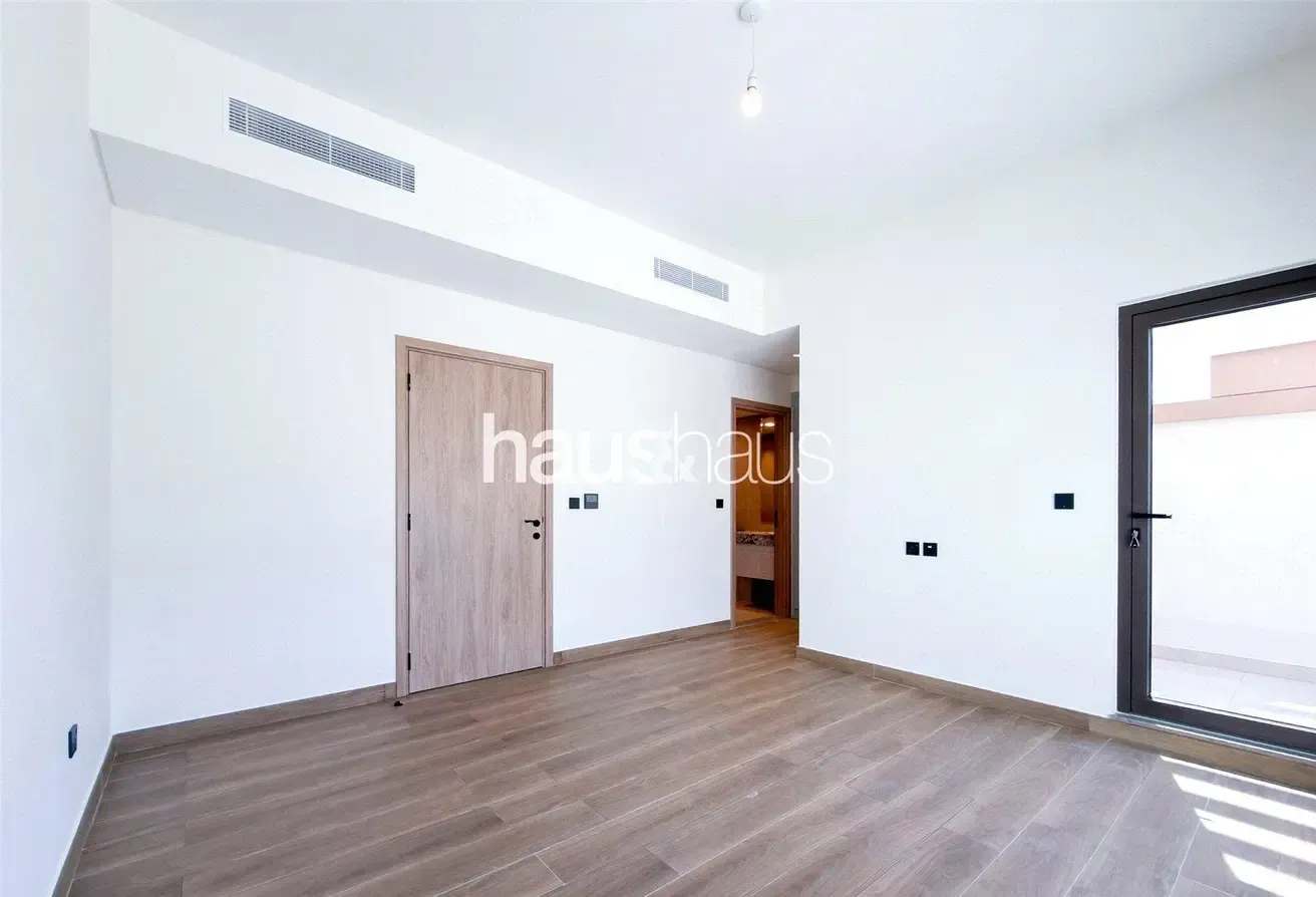 NW facing | Ready | Area Expert