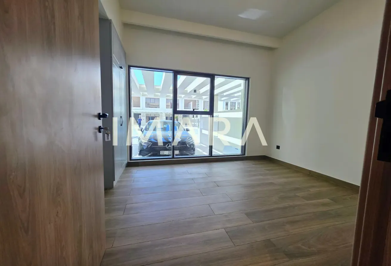 4BR | Handed Over | Genuine | G+1