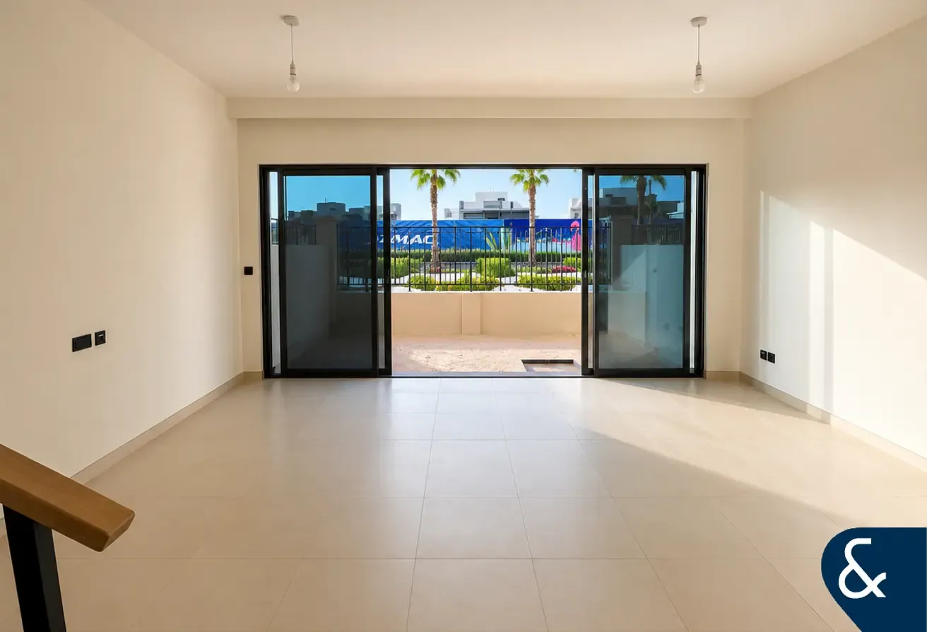 Single Row | Close Lagoon | Handed Over