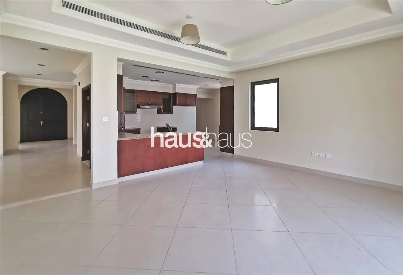 Large Plot | Close to Pool | Exclusive Community