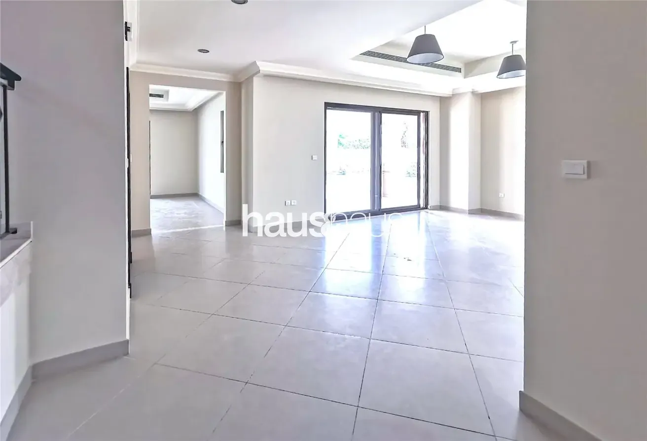 Large Plot | Close to Pool | Exclusive Community