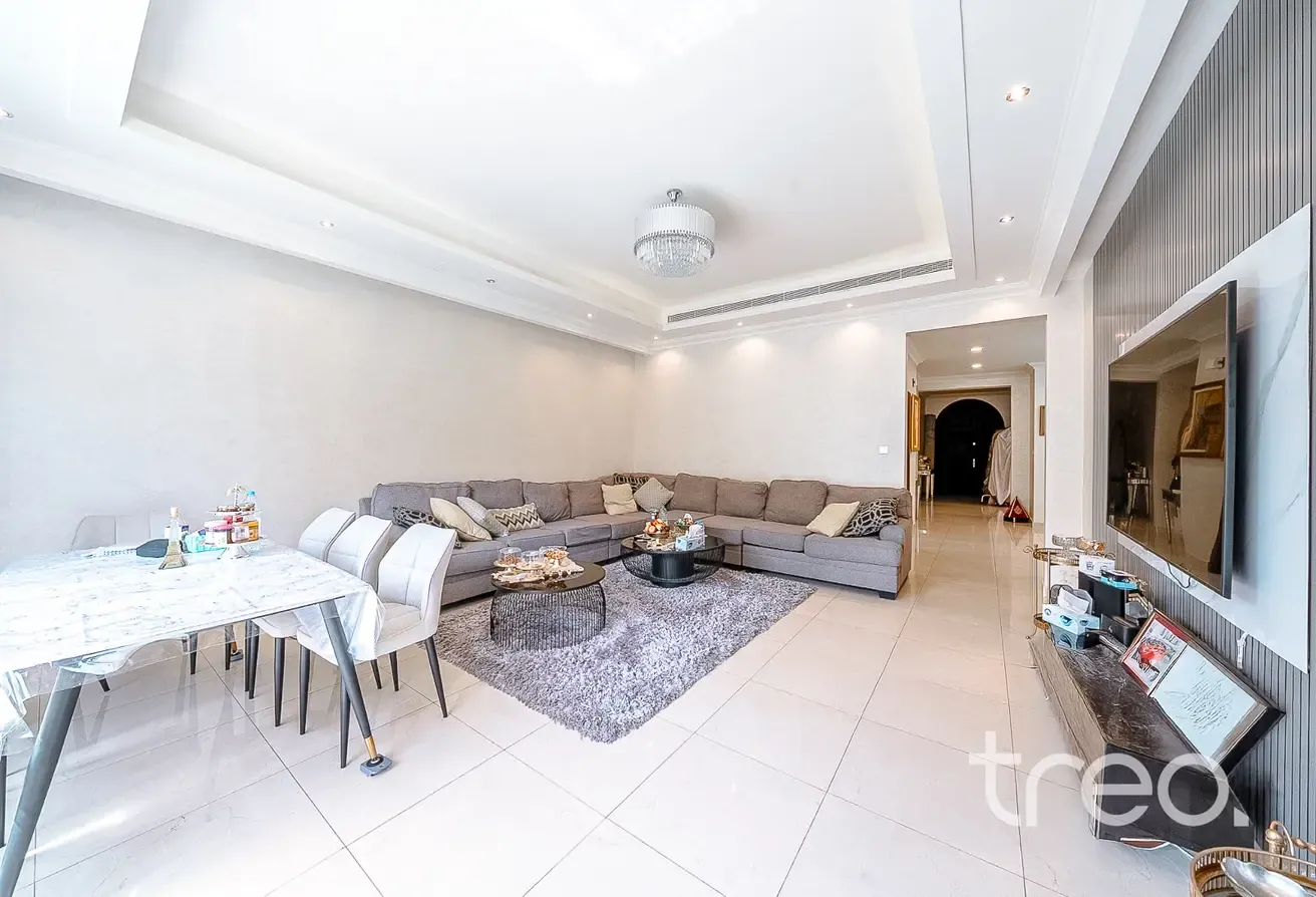Move in Today | Extended | Internal and Quiet