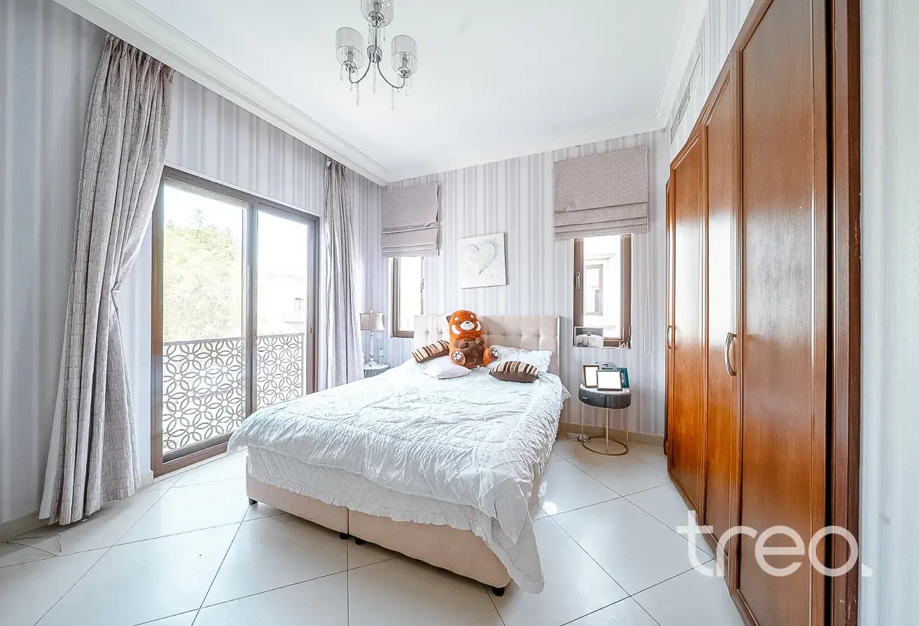 Move in Today | Extended | Internal and Quiet