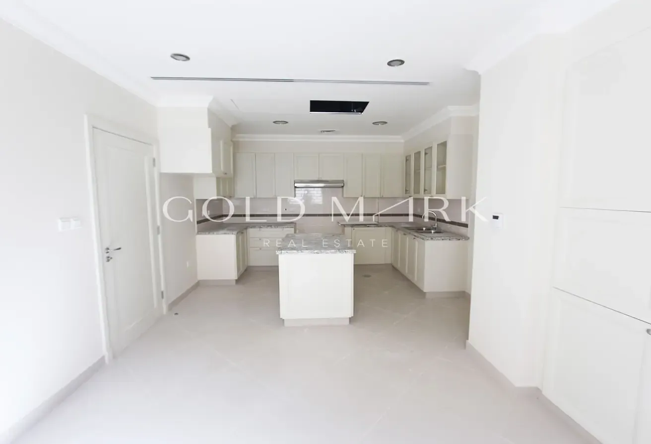 Huge Corner Plot | Vacant On Transfer | Type 2