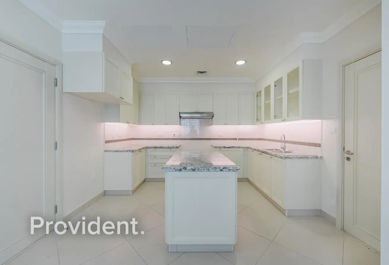 Vacant | Negotiable | Huge Corner Plot