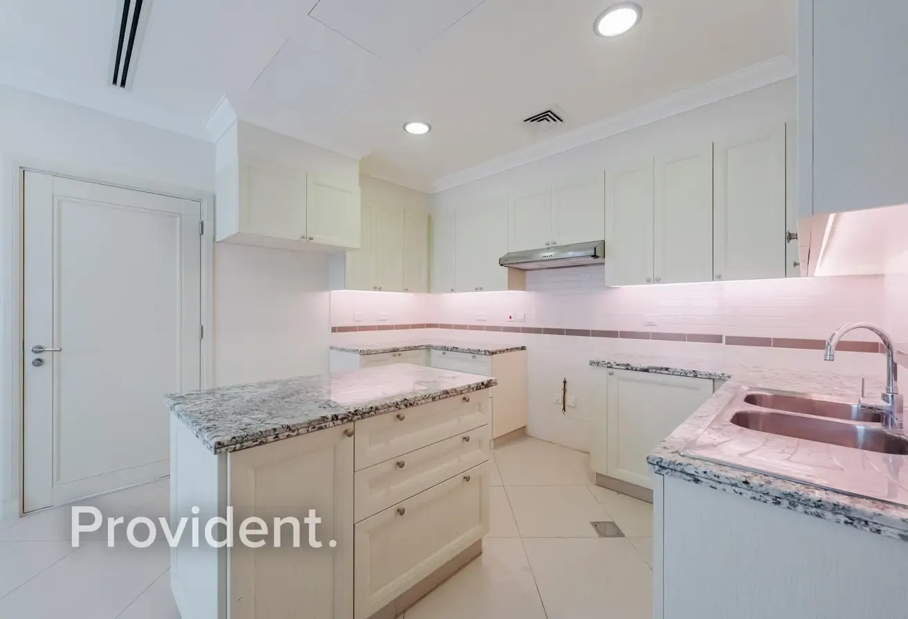 Vacant | Negotiable | Huge Corner Plot
