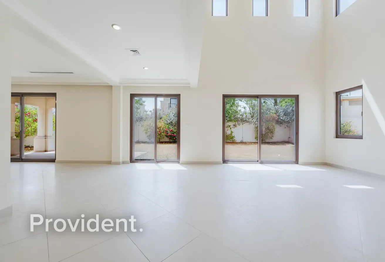 Vacant | Negotiable | Huge Corner Plot
