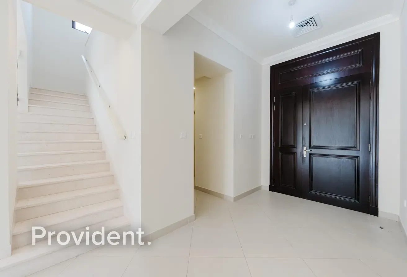 Vacant | Negotiable | Huge Corner Plot
