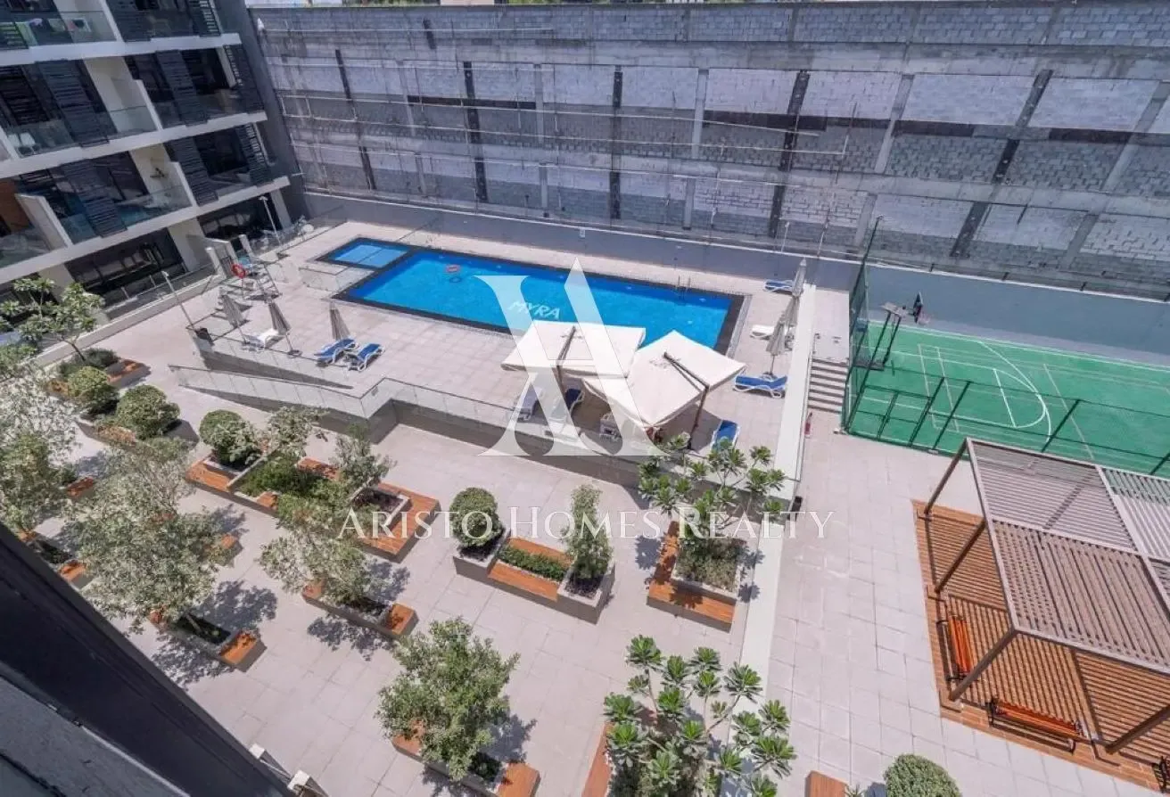 1 BHK +STUDY/MAIDS | POOL VIEW | BIG LAYOUT