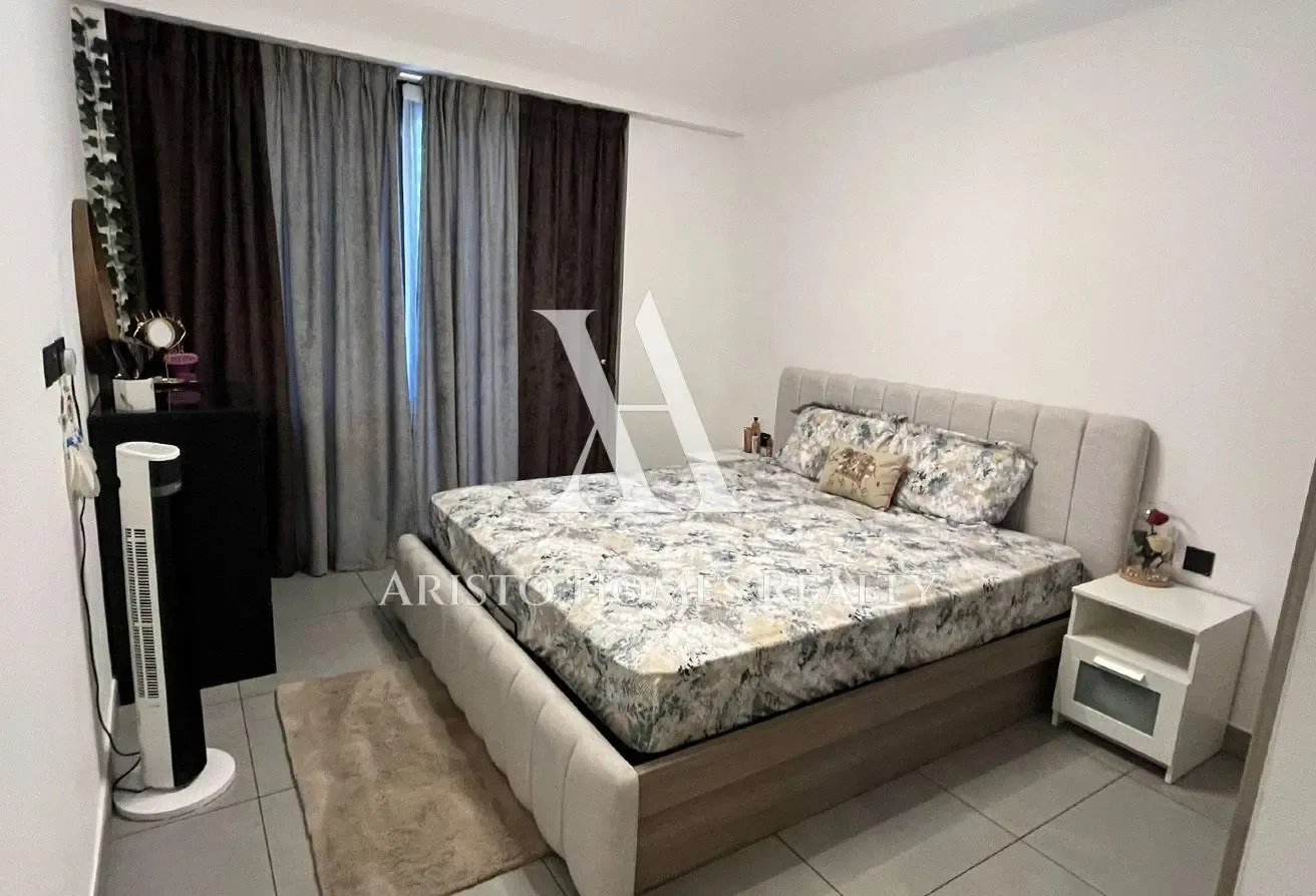 1 BHK +STUDY/MAIDS | POOL VIEW | BIG LAYOUT