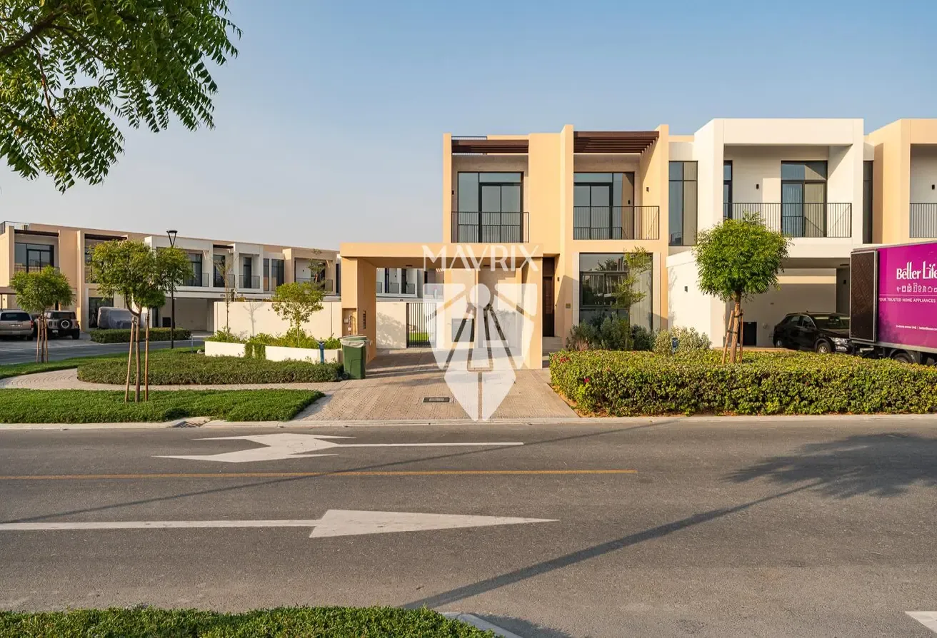 Corner Plot| Landscaped | Bigger Layout| Vacant