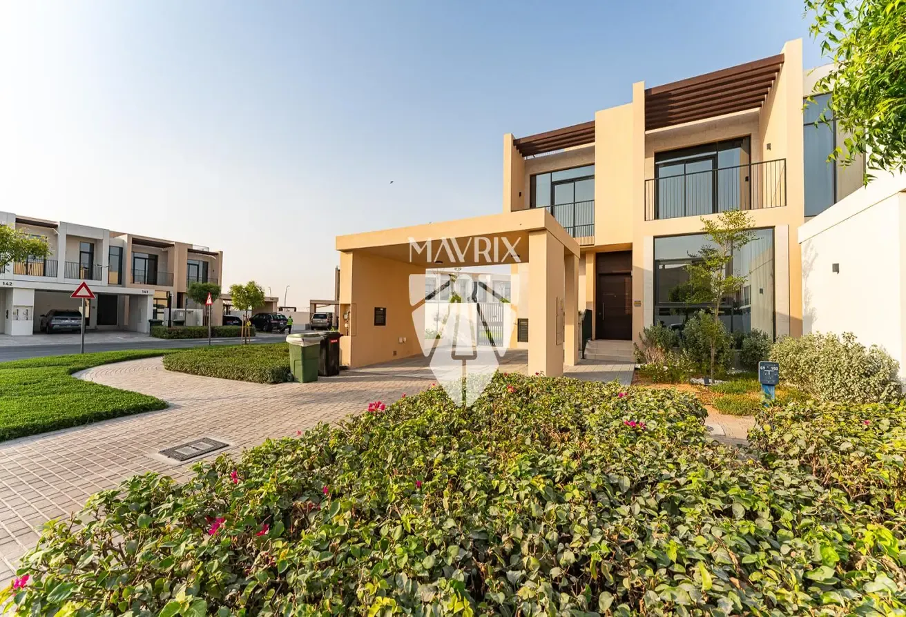 Corner Plot| Landscaped | Bigger Layout| Vacant