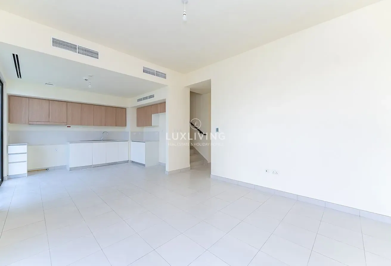Corner Plot | Best layout | Vacant