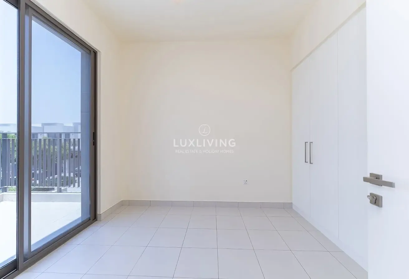 Corner Plot | Best layout | Vacant