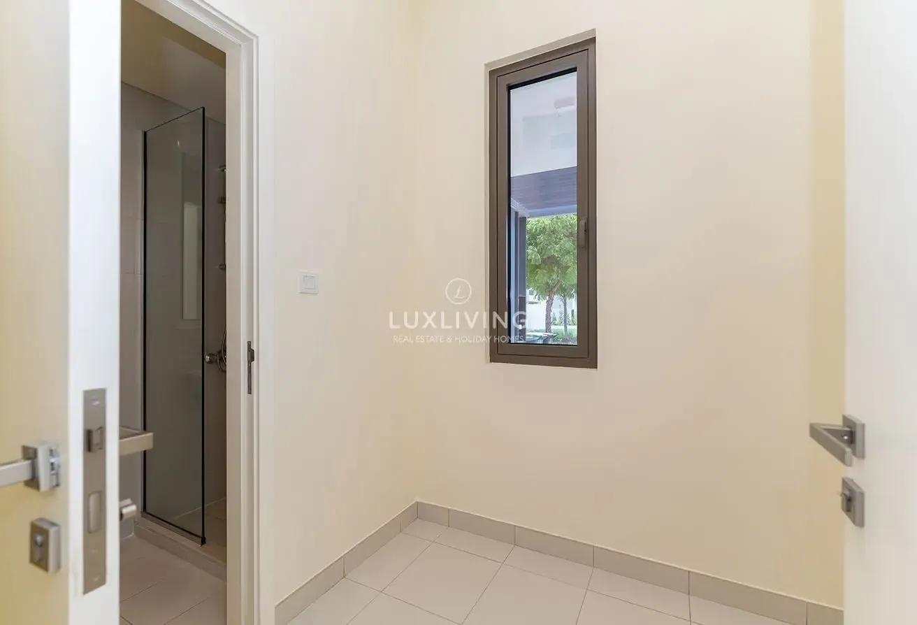 Corner Plot | Best layout | Vacant