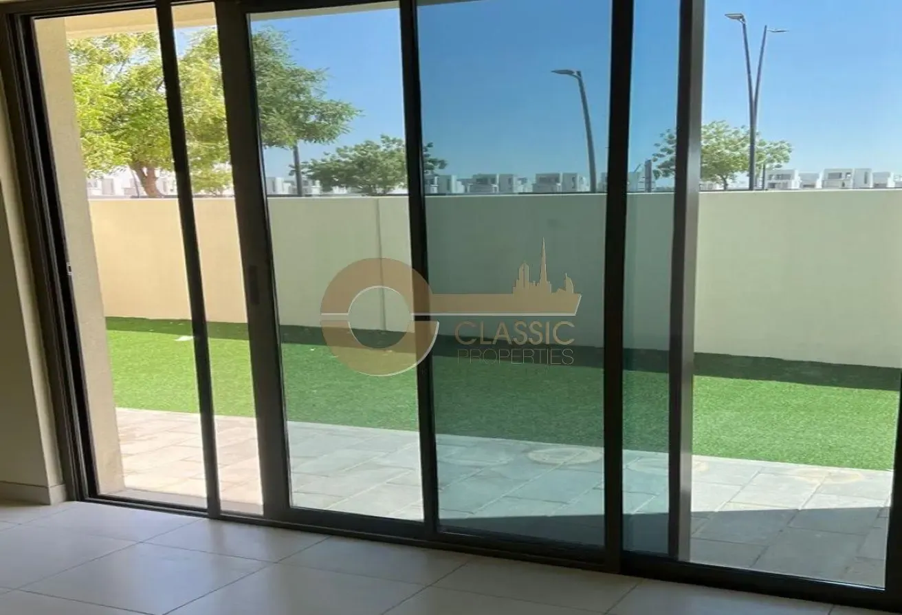 EXPANSIVE VILLA | MAID'S ROOM | SUPER CORNER UNIT