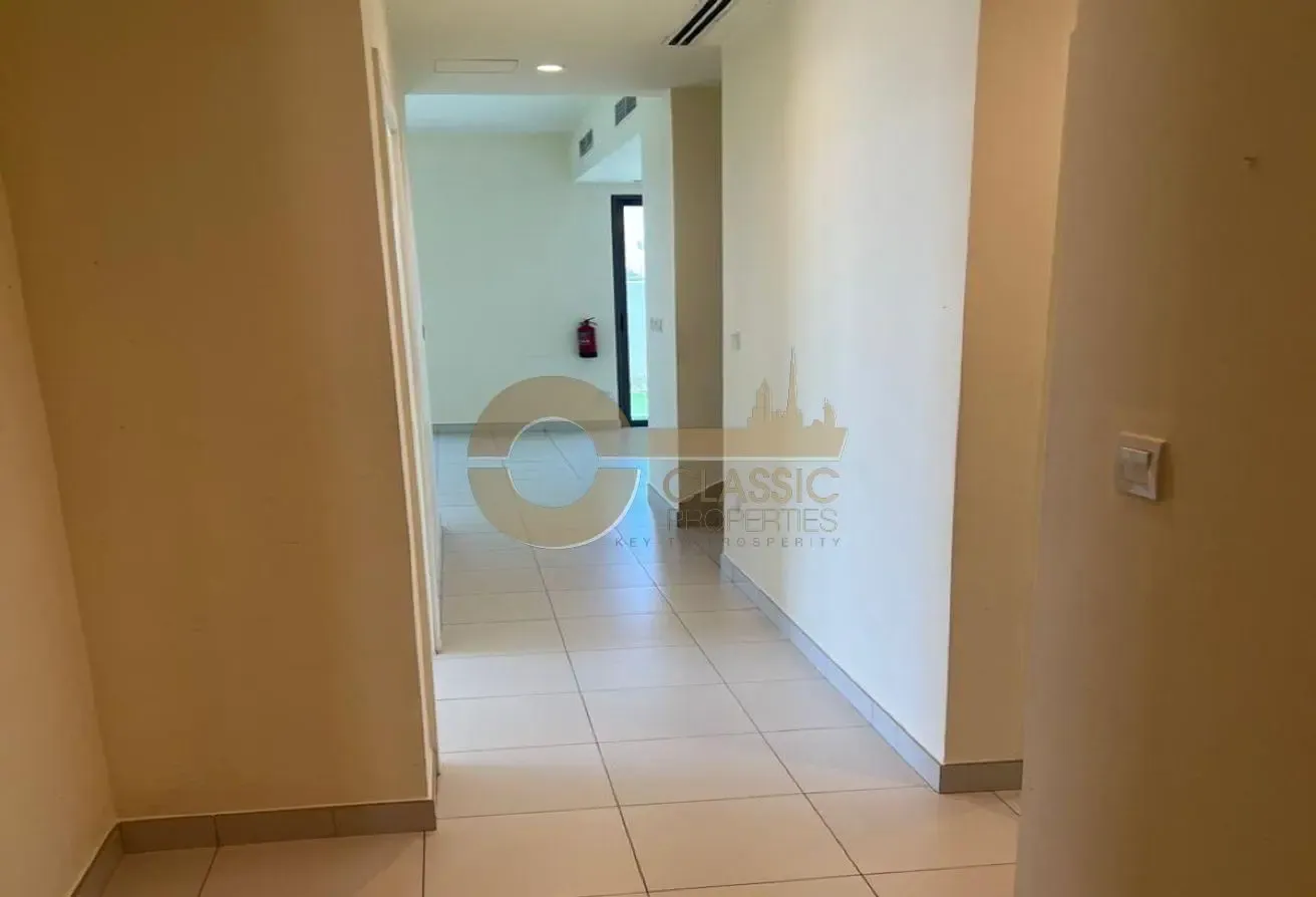 EXPANSIVE VILLA | MAID'S ROOM | SUPER CORNER UNIT