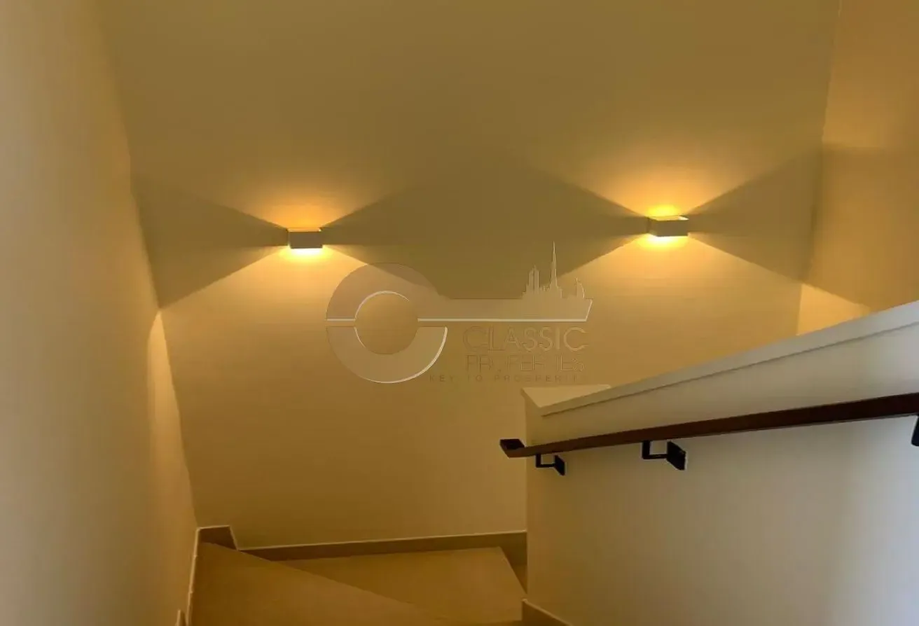 EXPANSIVE VILLA | MAID'S ROOM | SUPER CORNER UNIT