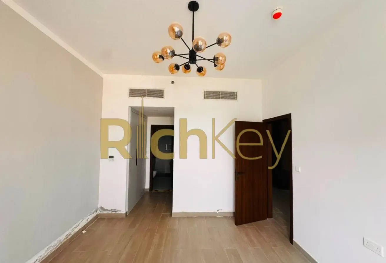 Well Maintained | Fitted Kitchen | Vacant & Ready