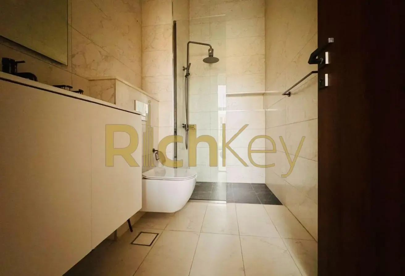 Well Maintained | Fitted Kitchen | Vacant & Ready