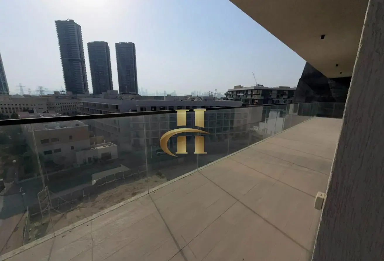 3 BHK | On high floor | Vacant