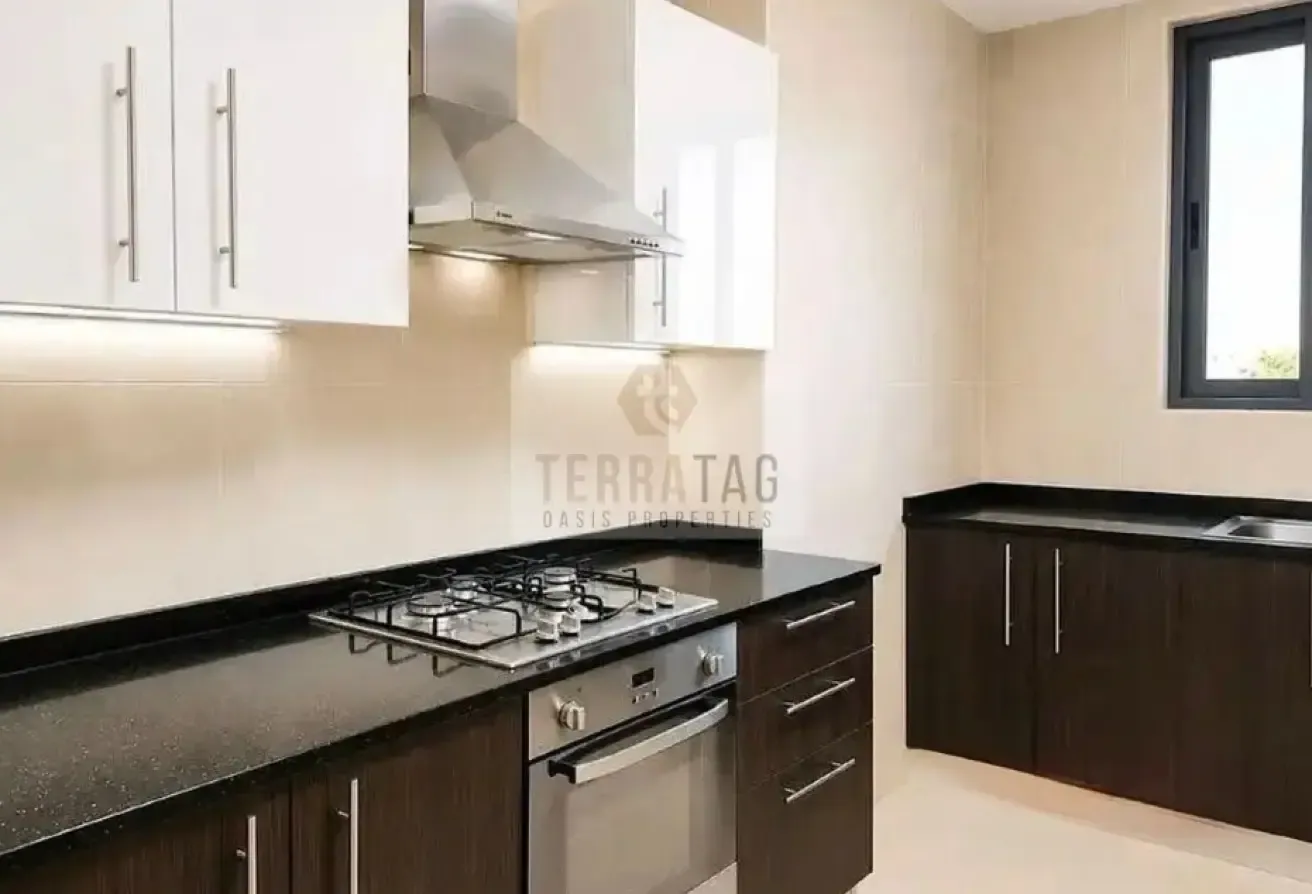 2BHK | Vacant | Near Metro | Chiller Free