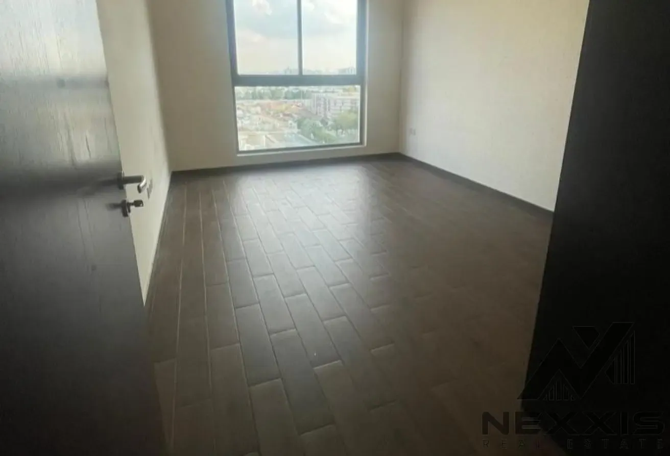 Close Kitchen – Near Metro – Spacious Layout