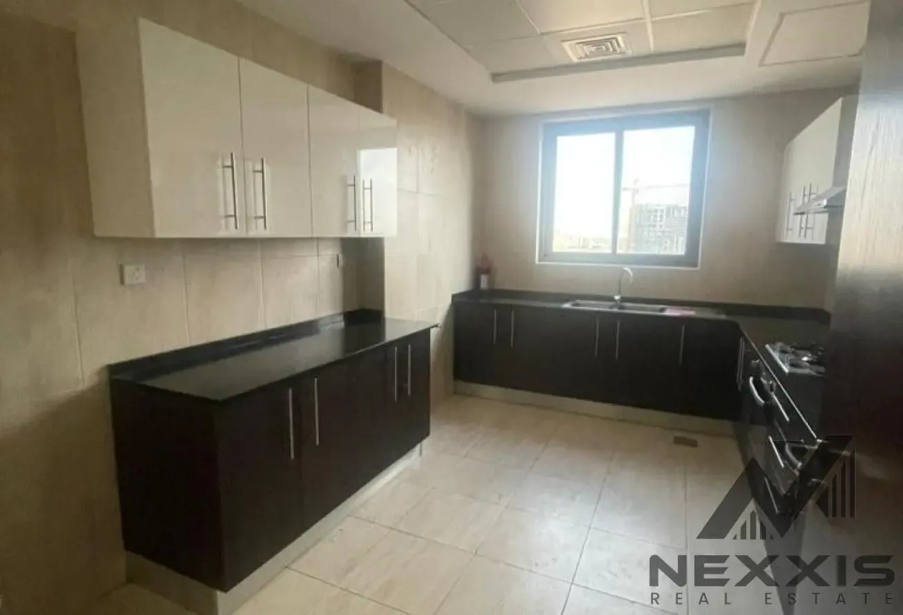 Close Kitchen – Near Metro – Spacious Layout