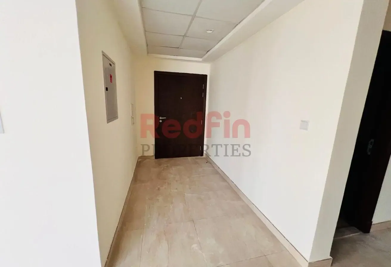 ///Large 2Bedroom/ Closed Kitchen/ Near To Metro//