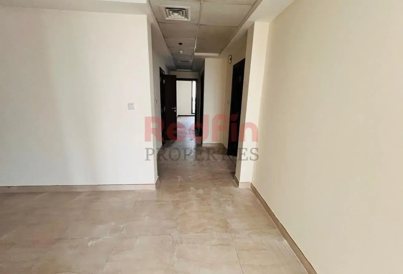 ///Large 2Bedroom/ Closed Kitchen/ Near To Metro//