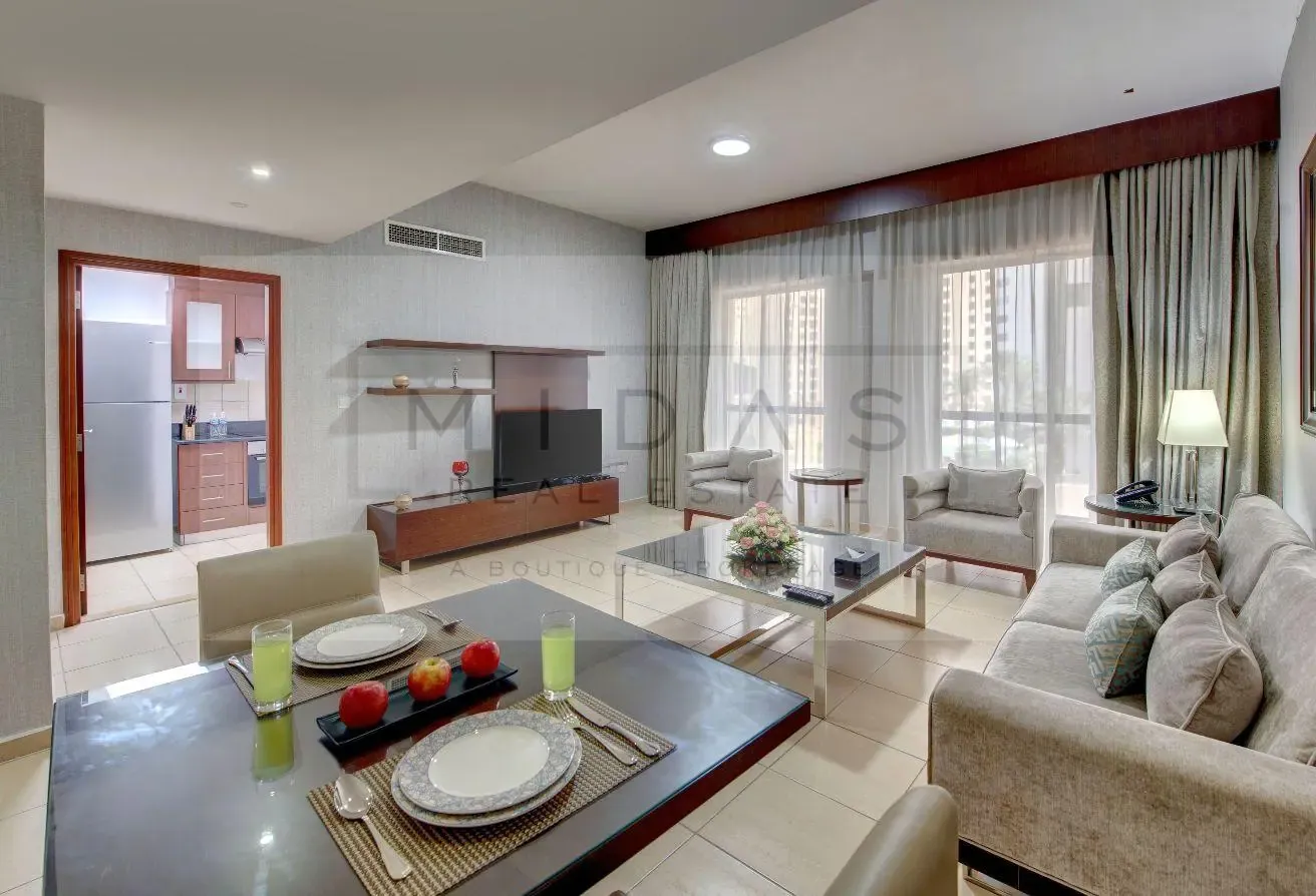 On Offer I City View I Spacious I Balcony