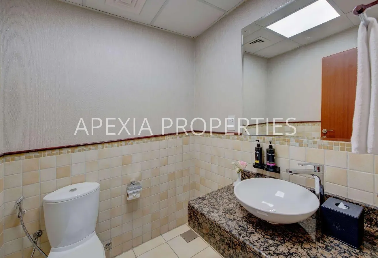 Deluxe 1BR Apartment | Jumeirah Beach Residences