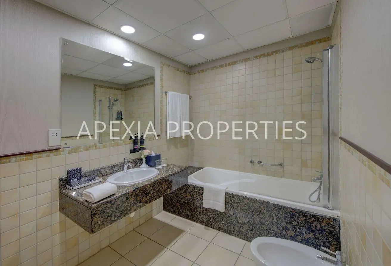 Deluxe 1BR Apartment | Jumeirah Beach Residences