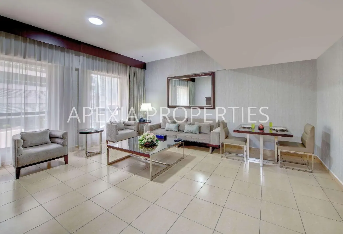 Deluxe 1BR Apartment | Jumeirah Beach Residences