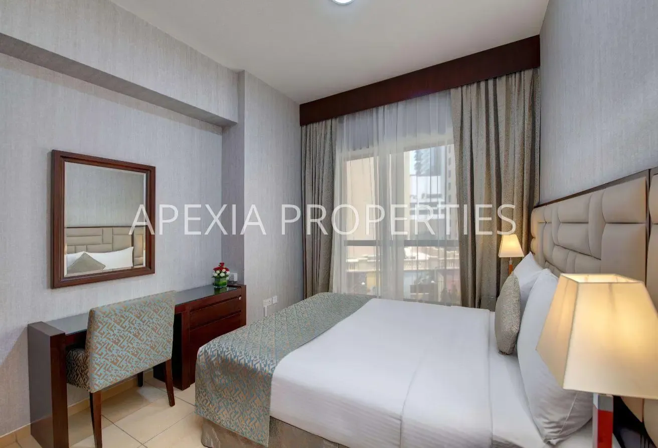 Deluxe 1BR Apartment | Jumeirah Beach Residences