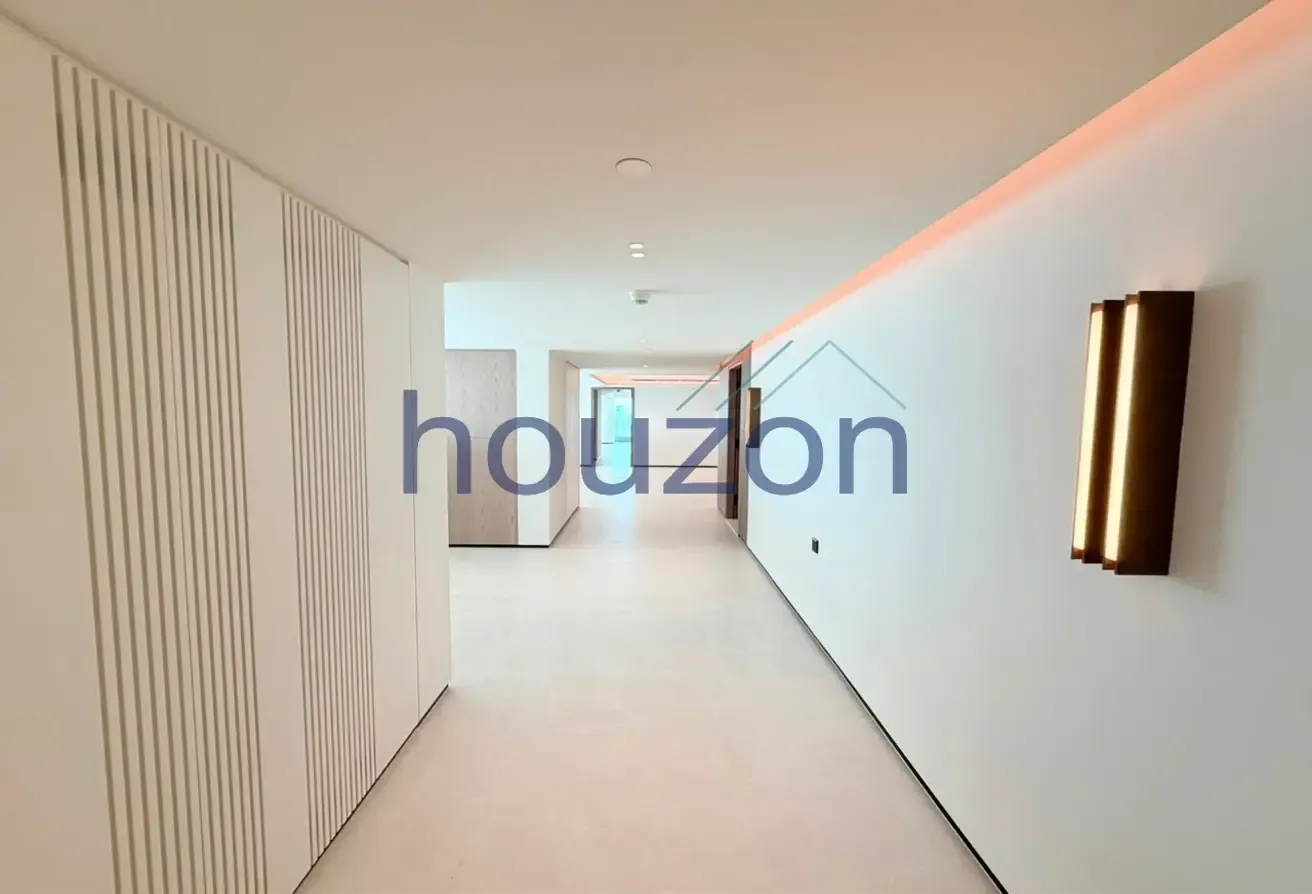 Modern Duplex 3BR+M/R Penthouse | Burj View