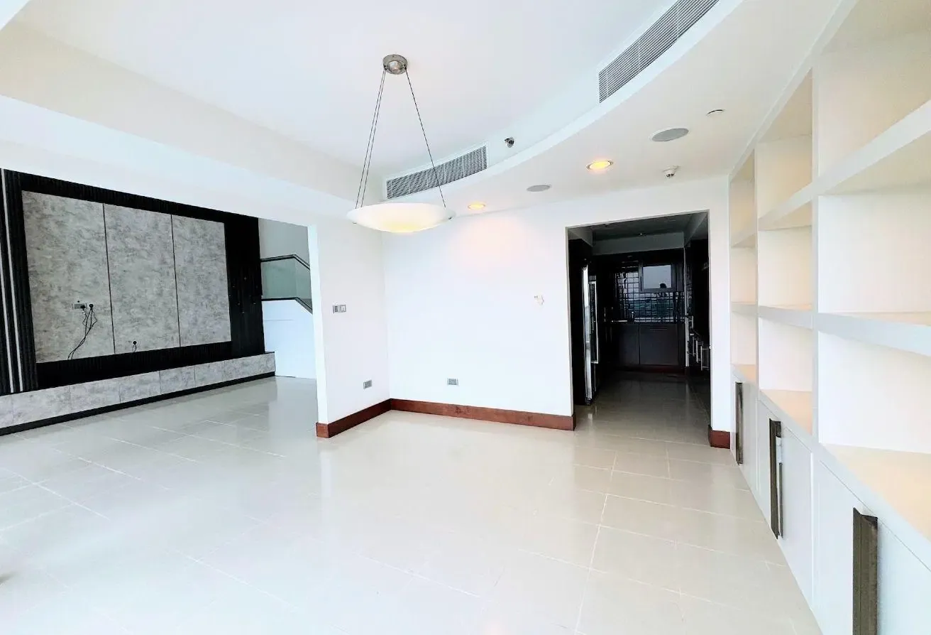 3 Bed + Maid | Balcony | Vacant