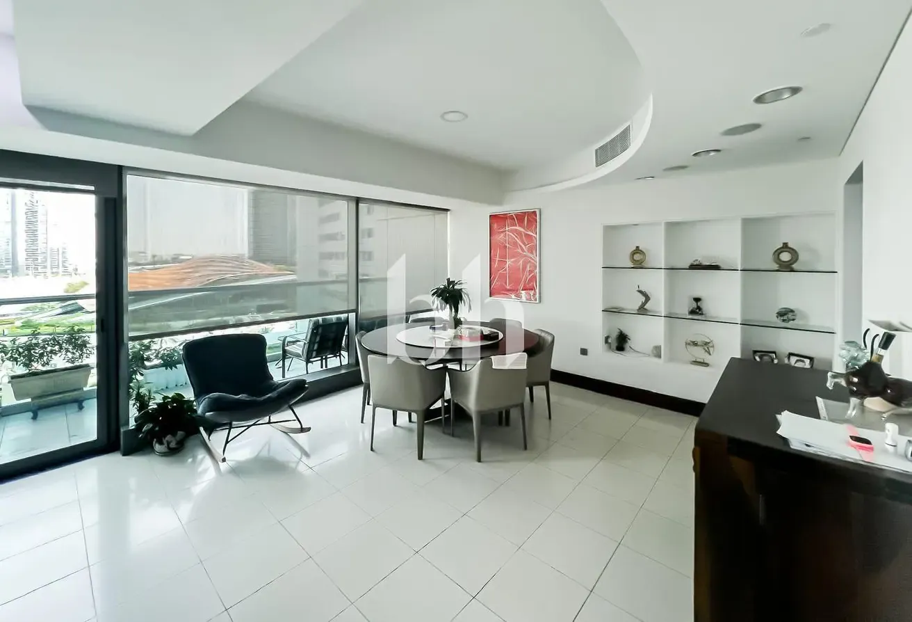 Spacious Duplex 2BR | Unfurnished | Frame View