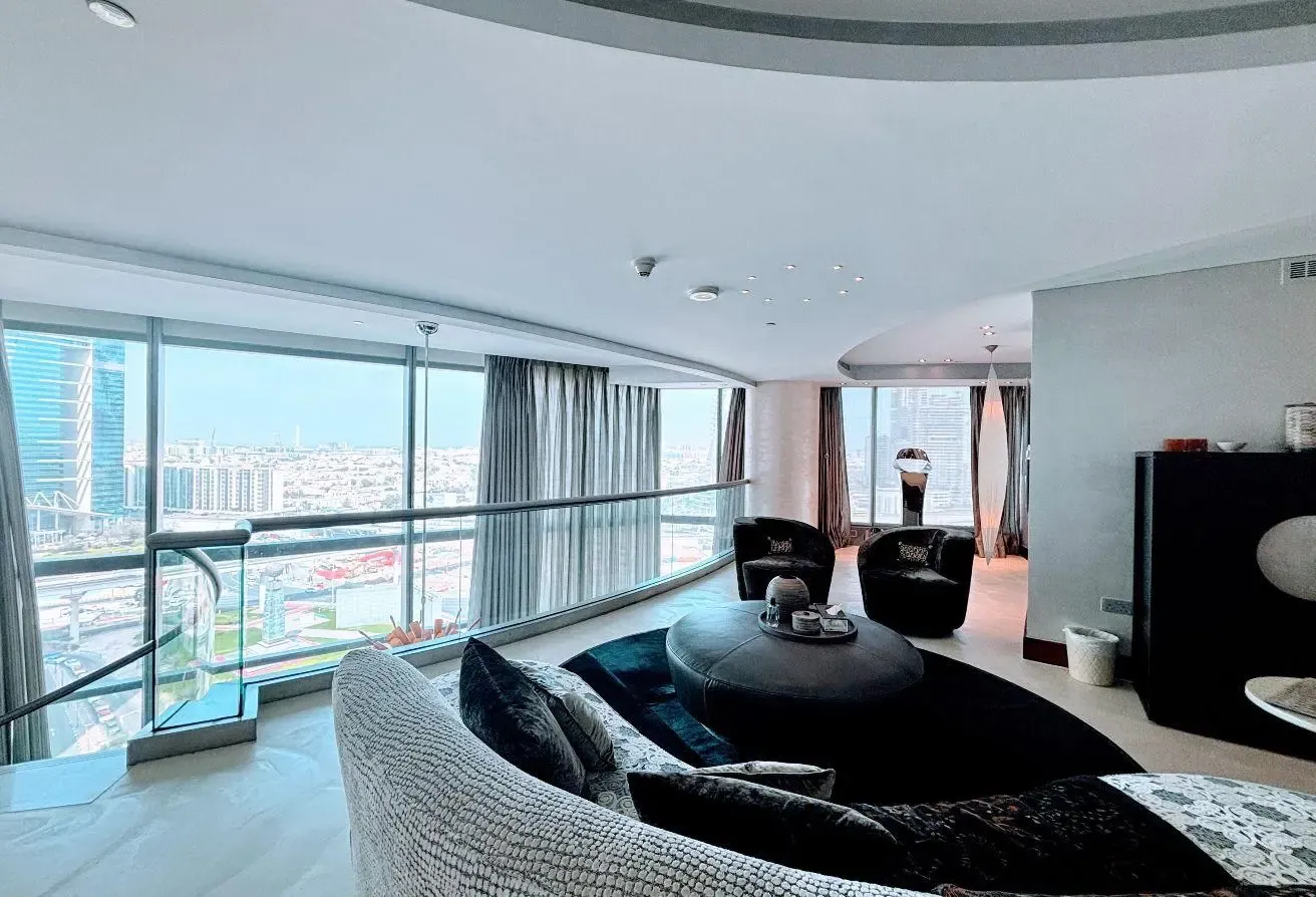 4 Bed Duplex | Vacant | Luxury Furniture