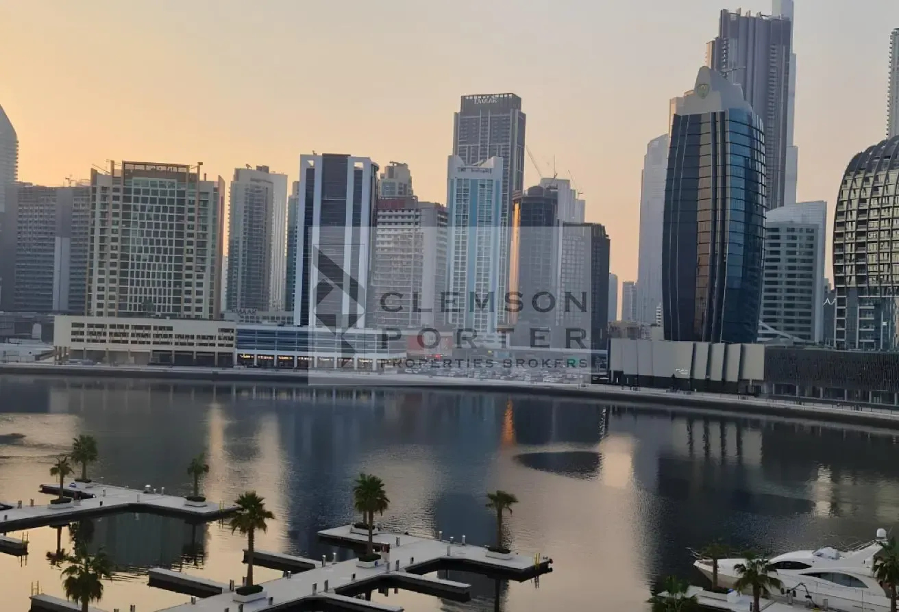 Fully Furnished 1BR l  High floor l Paramount view