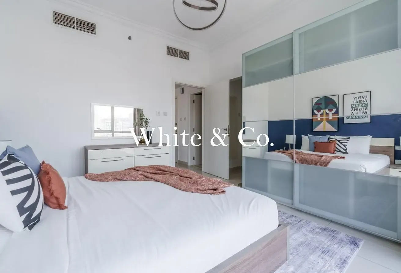 Bright 1BR | Full Canal View | Furnished