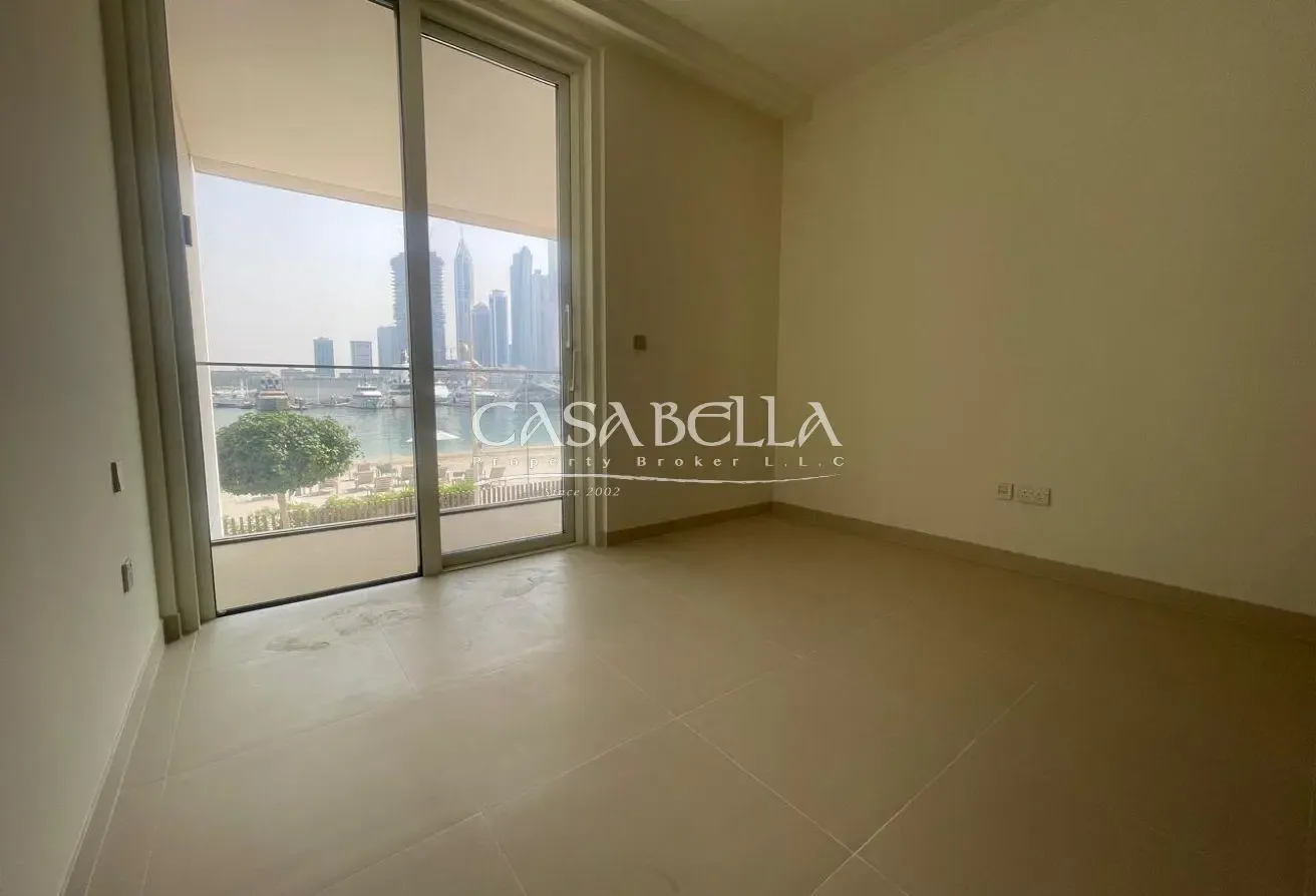 Marina View | Vacant and Ready for Move in