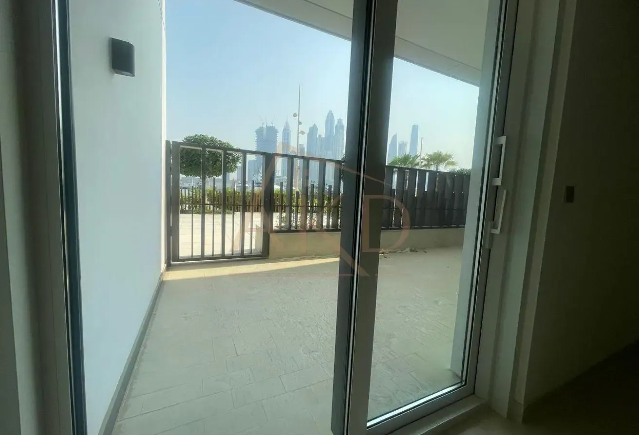 Marina View 3BR | Private Beach Access | Townhouse