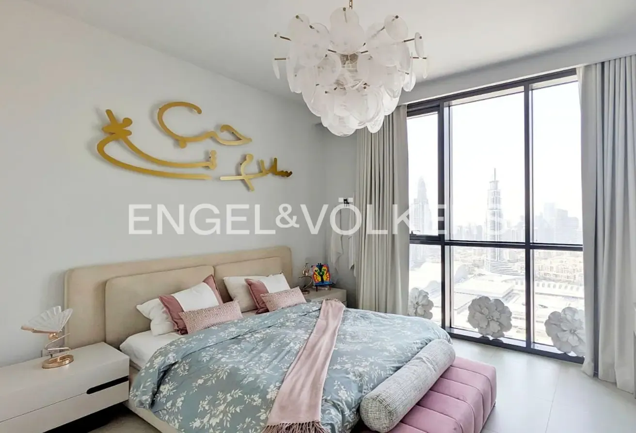 Burj Khalifa View | High Floor | Style & Luxury