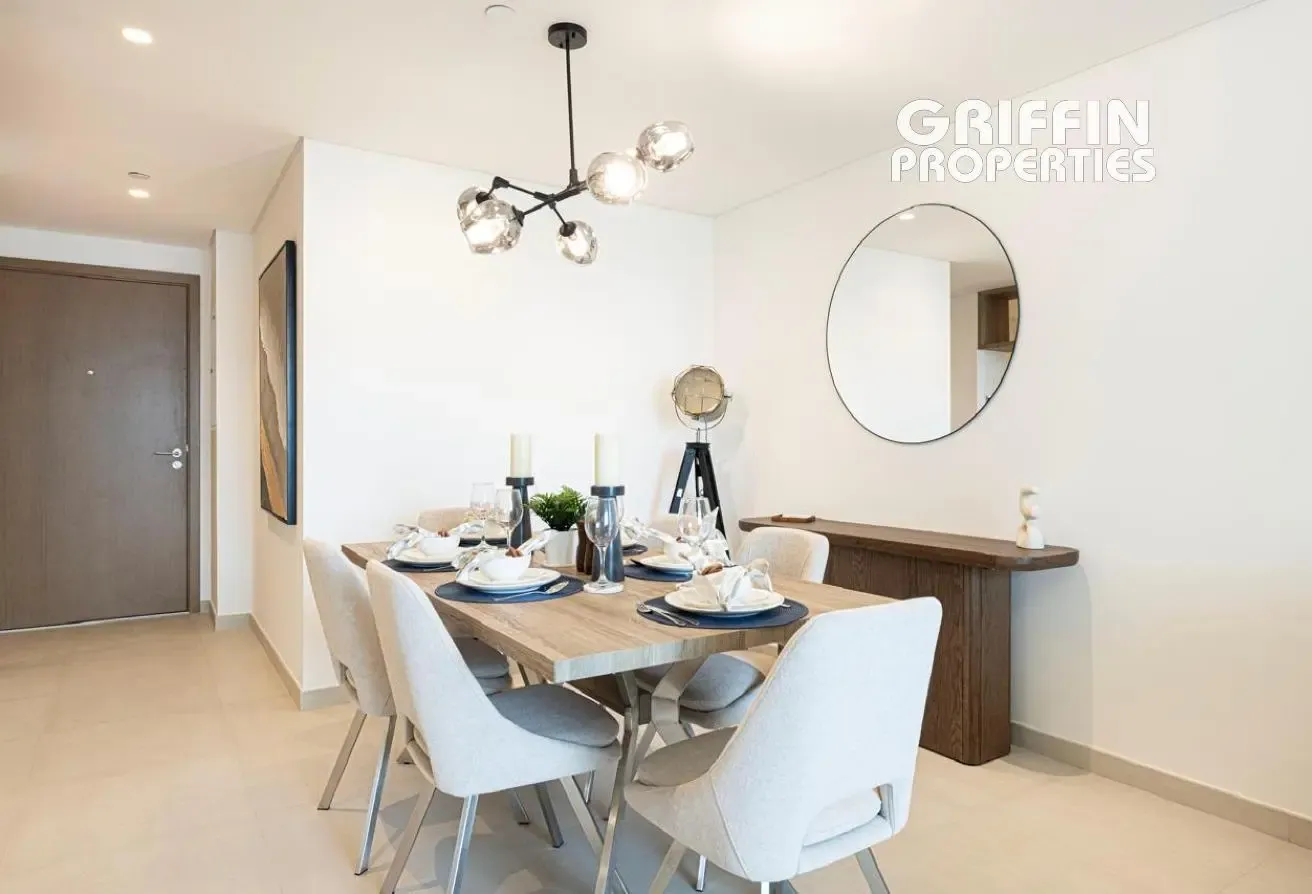 Fully Furnished 2 BED | Burj View | Mid floor