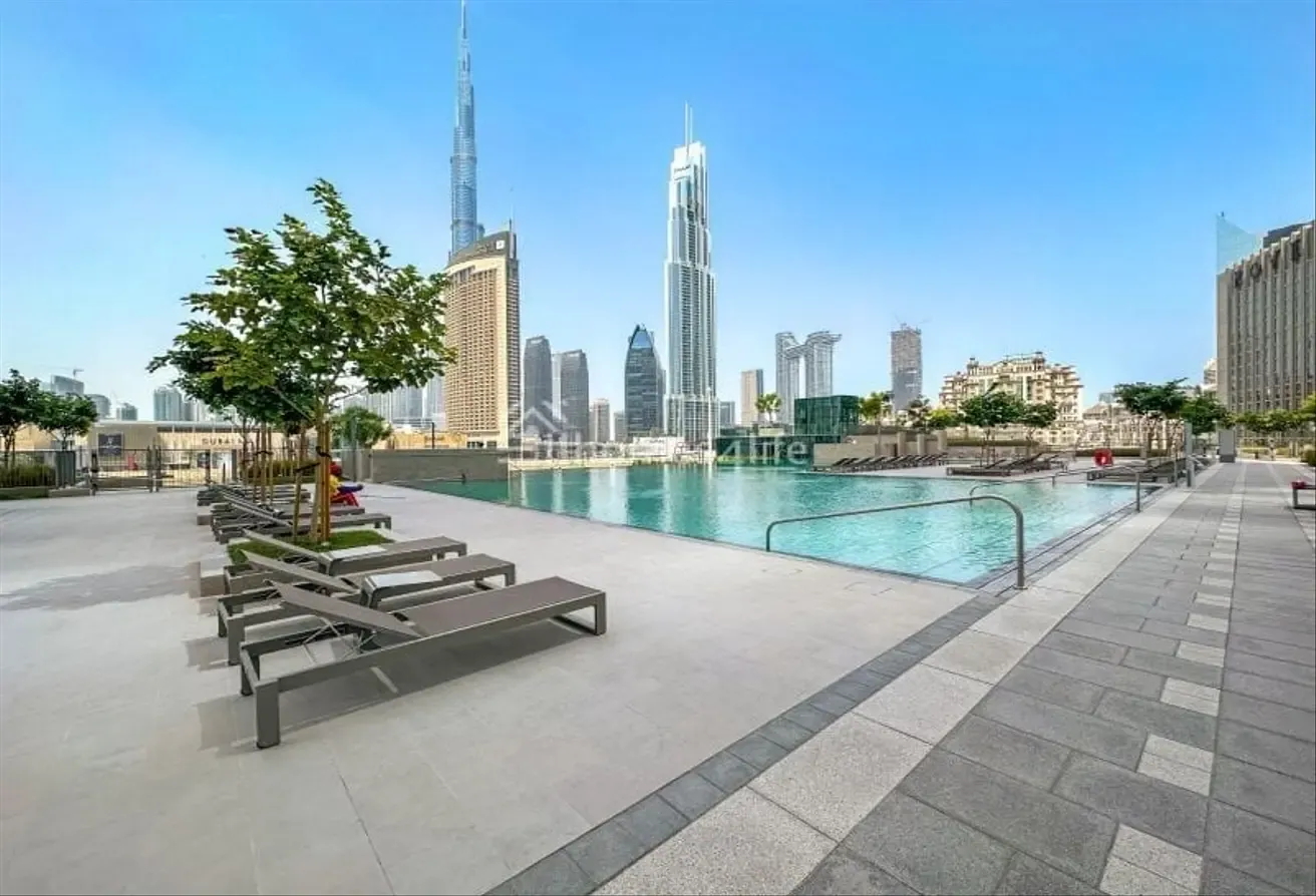 PRIME LOCATION| SPACIOUS LAYOUT | COMMUNITY VIEW