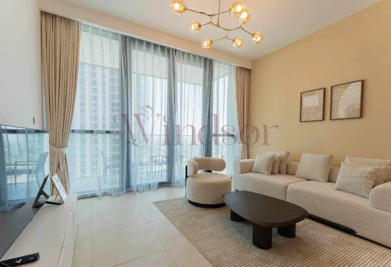 Downtown View | High floor | 12 Cheques