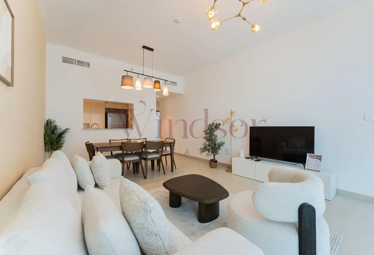 Downtown View | High floor | 12 Cheques
