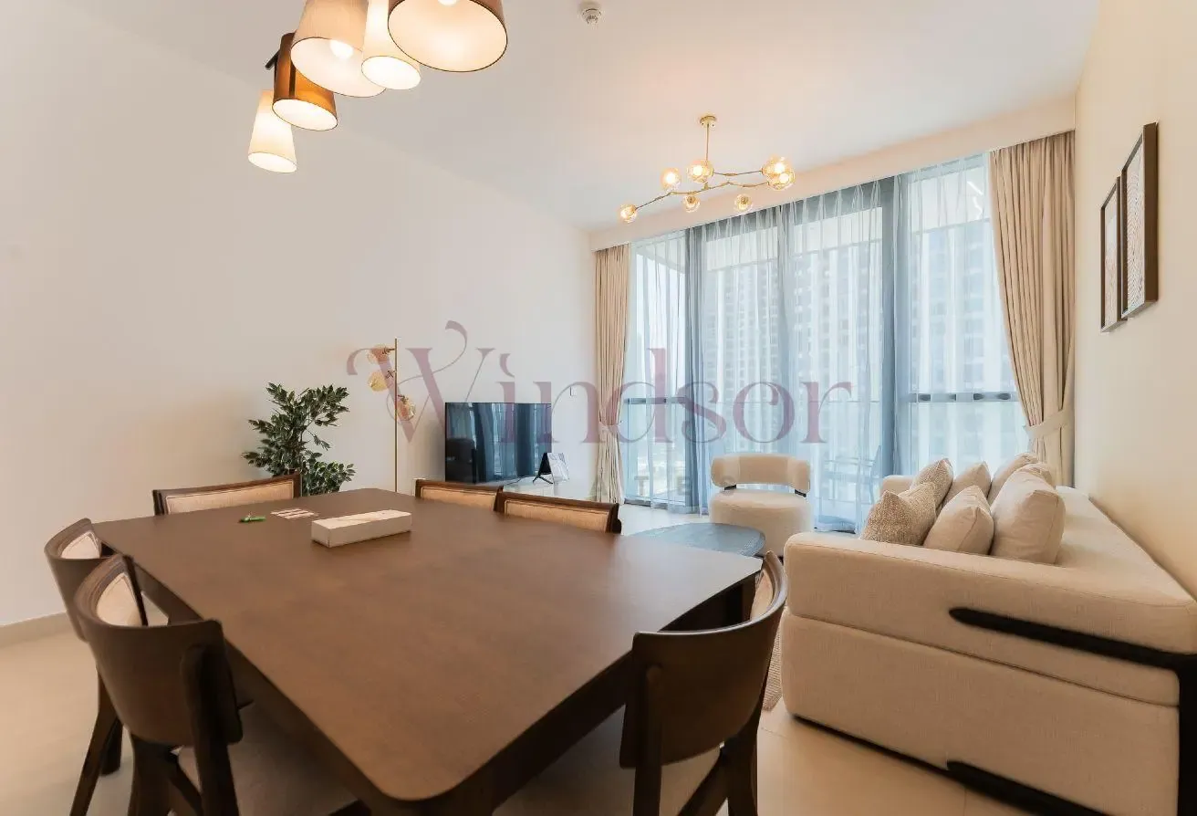Downtown View | High floor | 12 Cheques